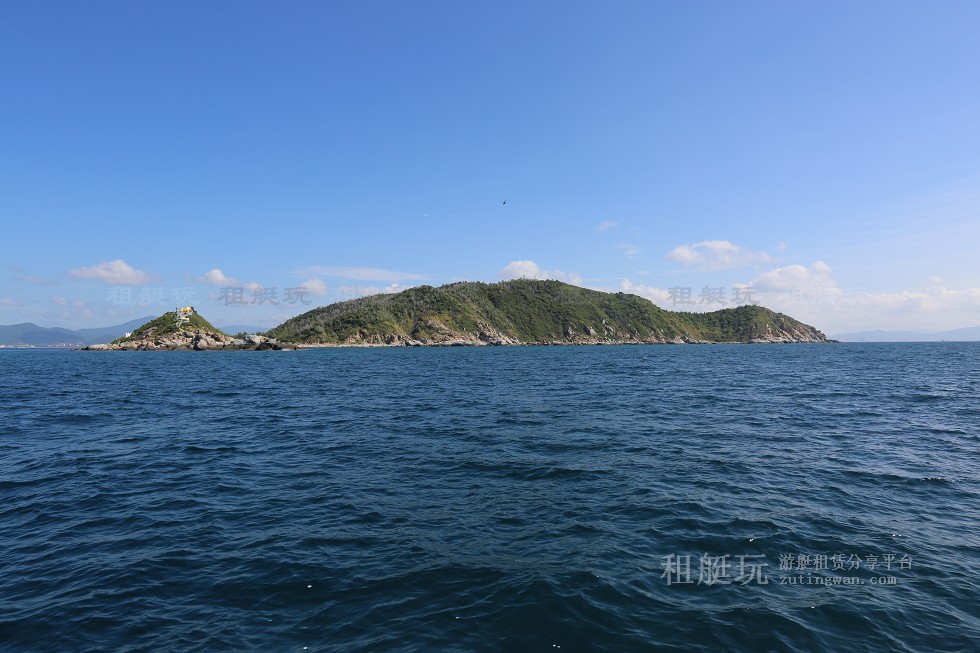 三亞旅游游艇租賃，三亞港至西島航線(xiàn)